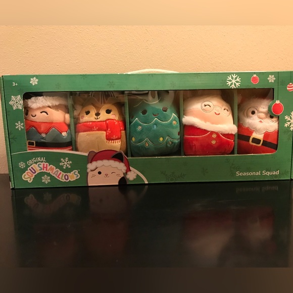 Squishmallow Christmas Seasonal Squad 2022 - Picture 1 of 5